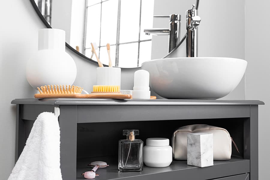 Simple and Stylish Ways to Update Your Guest Bathroom