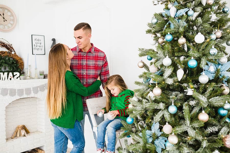 What Kind of Christmas Tree Should You Get This Year?